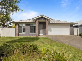 FAMILY HOME WITH SPACIOUS BACKYARD IN THE HEART OF BARINGA