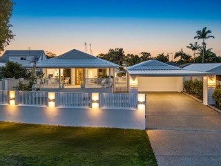 FULLY RENOVATED WURTULLA HOME WITH CLASS AND STYLE