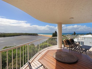 STUNNING WATERFRONT UNIT WITH OCEAN VIEWS