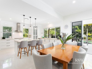 Exclusive Family Sanctuary In A Private Noosaville Retreat