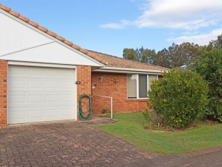 WALK TO THE RIVER - SPACIOUS 3 BEDROOM VILLA