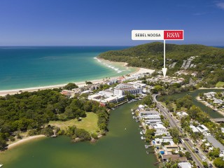 Luxury Top Floor Apartment Looking North Over Hastings Street