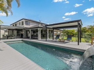 BIG BLOCK, BIG HOME, BIG PERSONALITY!