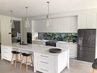 Leading 2 Pac Spray Painting and Refinishing Business - 'MOTIVATED VENDOR'